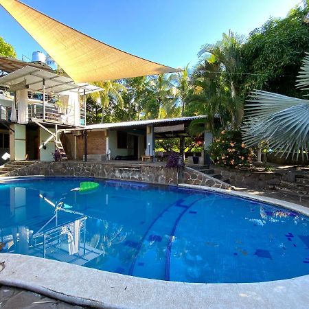 Lote 44 Guesthouse Эль-Сонте Экстерьер фото